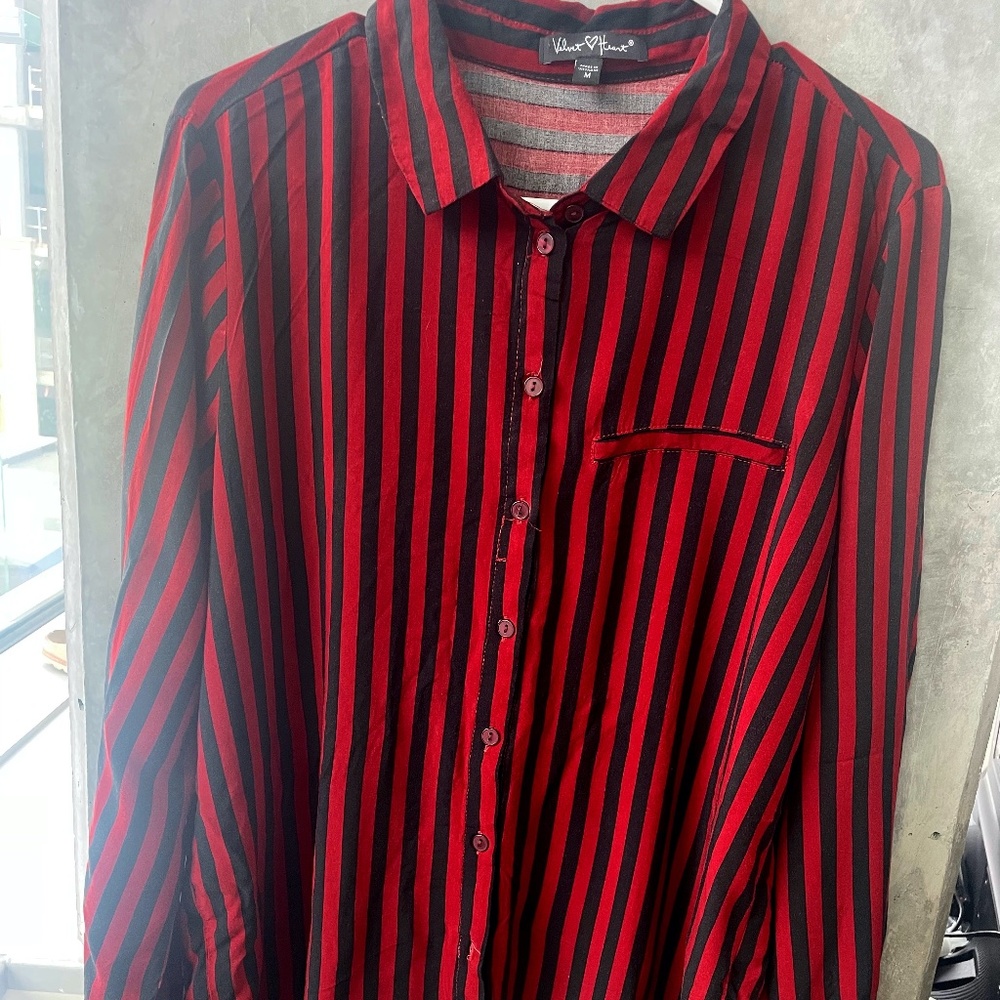 Red and black button down shirt for women size M